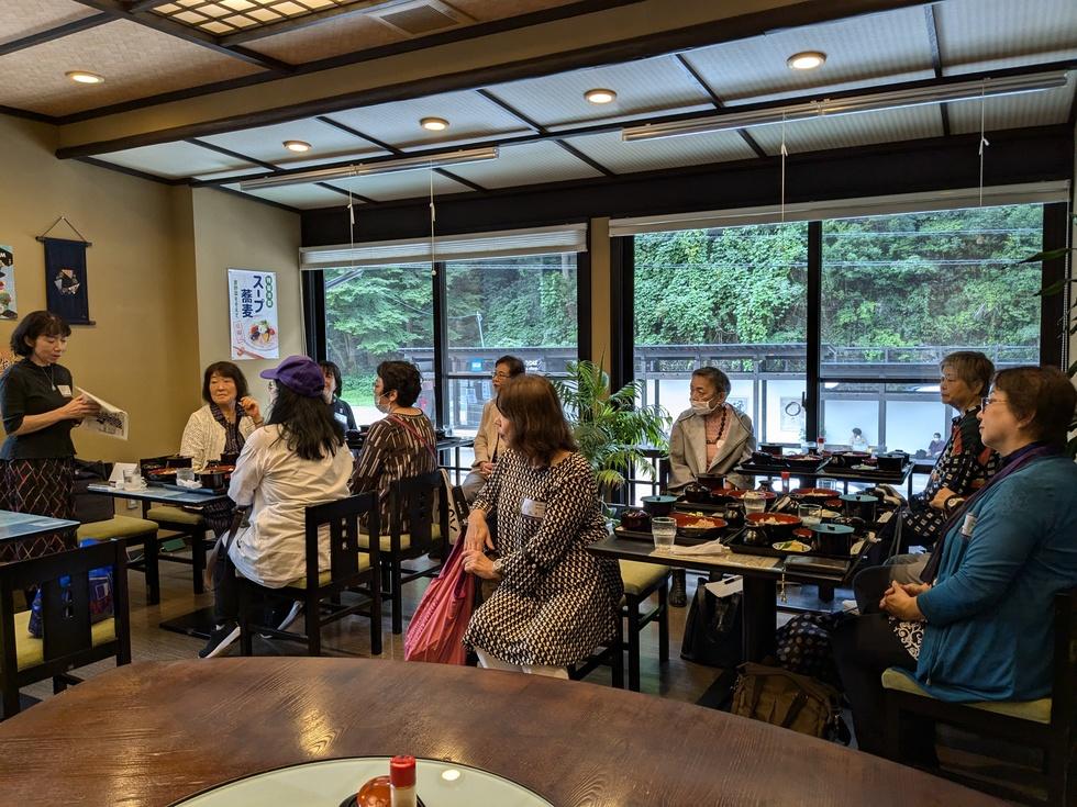 4リ)夕食懇親会①.jpg